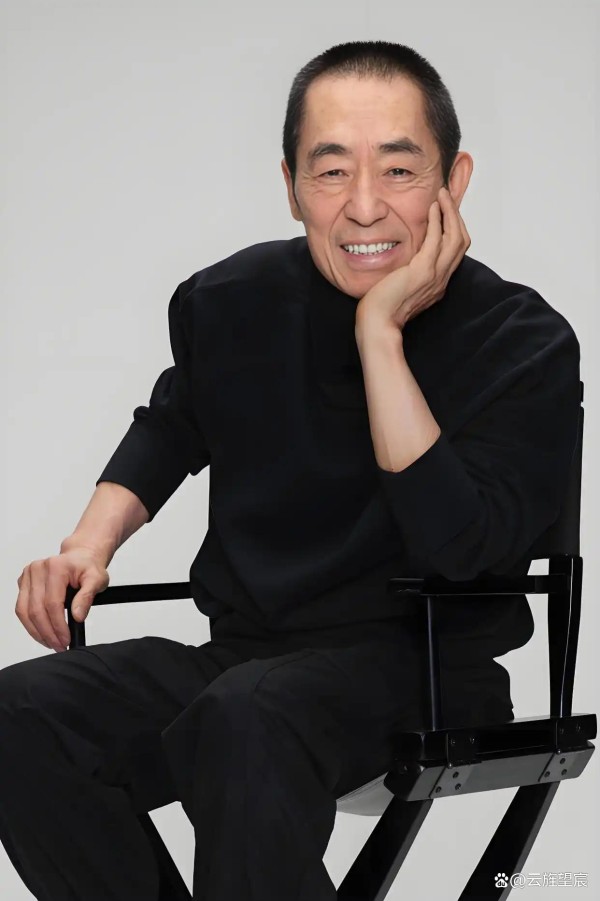 张艺谋美学又爆了！没有网红脸的新谋女郎，却让网友盛赞：这才是国风顶级！