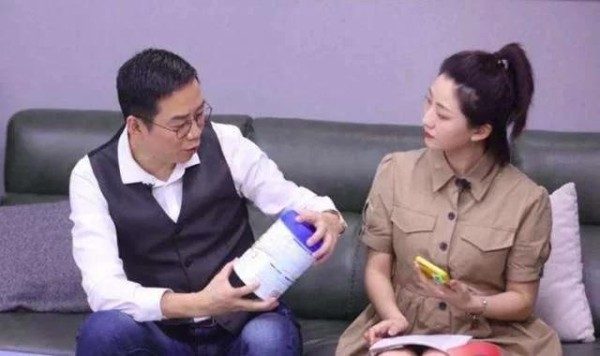 越来越多的明星加入直播带货，是缺钱还是顺应趋势？