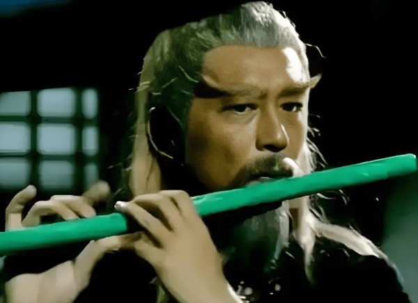 难怪黄药师结局不明，你看他的关门弟子是谁？张无忌见了她都发抖