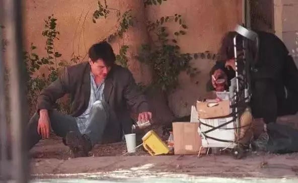 最有信仰的明星，生日蛋糕与街头流浪汉一起<a target=