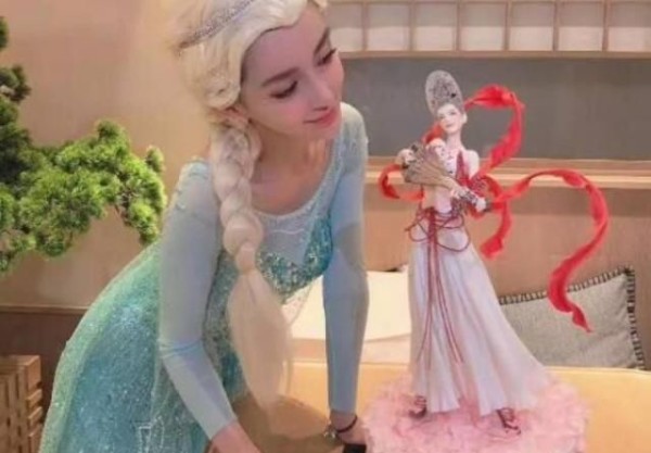 明星们的生日蛋糕：吴奇隆的一般，赵丽颖的有爱