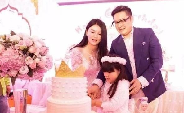 明星们的生日蛋糕：吴奇隆的一般，赵丽颖的有爱