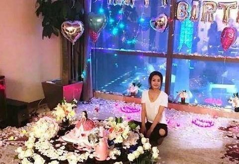 明星们的生日蛋糕：吴奇隆的一般，赵丽颖的有爱