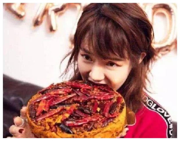 明星“生日蛋糕”长啥样？戚薇重口味，高晓松的社会，他的最费钱