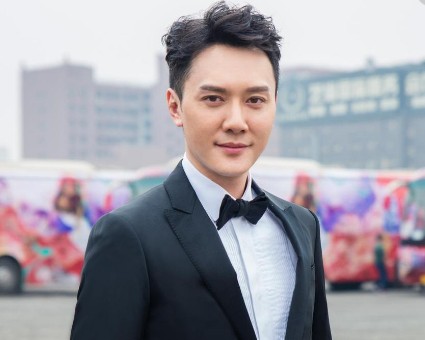 同龄男明星颜值大PK，没有对比就没有伤害！