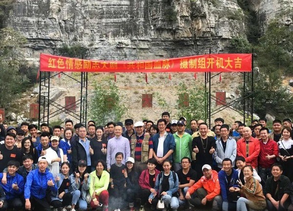 剧组全貌揭秘：影视拍摄背后的团队力量