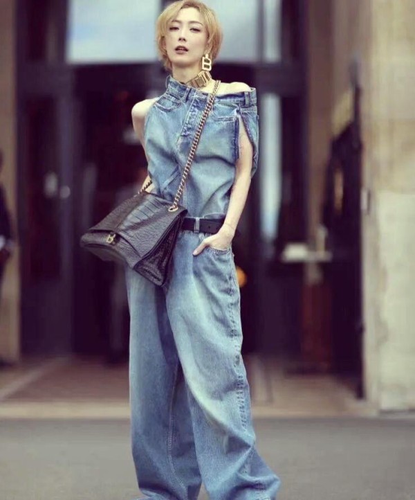 巴黎时装周亮点与争议:明星们争奇斗艳,谁是你心中的最佳时尚担当?