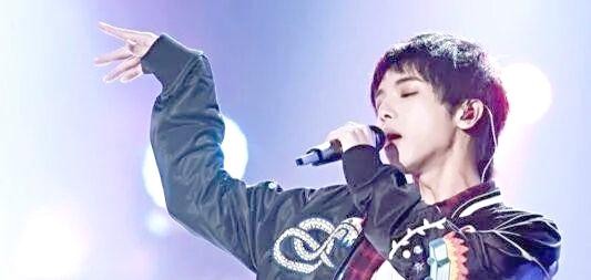 华晨宇与王杰:音乐中的传承与审视