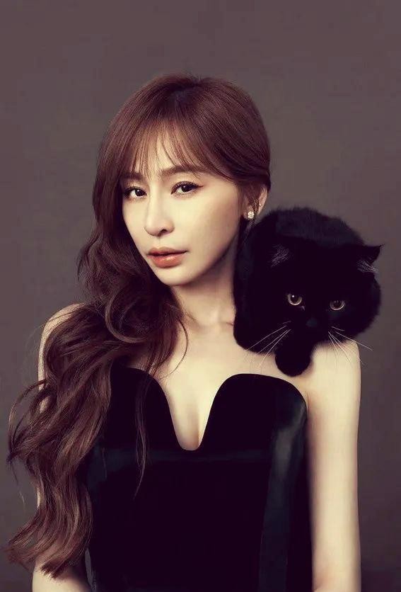 王心凌20周年音乐献礼:《BITE BACK》全新专辑震撼发布