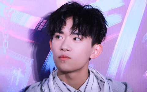 明星人气排行：“王炸姐弟”实力上榜，易烊千玺紧随其后。