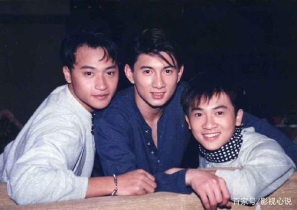 粉丝追星见怪不怪,明星追星原来也这么狂热,最后一位最成功