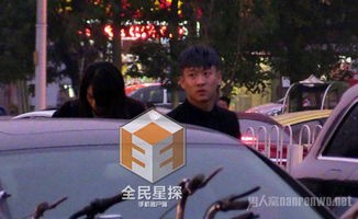 演员孙浩聚会后在路边当街解手