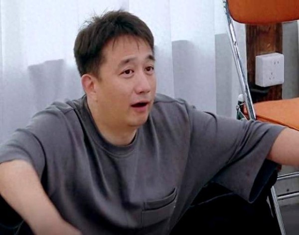 乌镇明星聚餐！宋轶白得发亮，雷佳音浮肿，暴瘦郝蕾全场沸腾