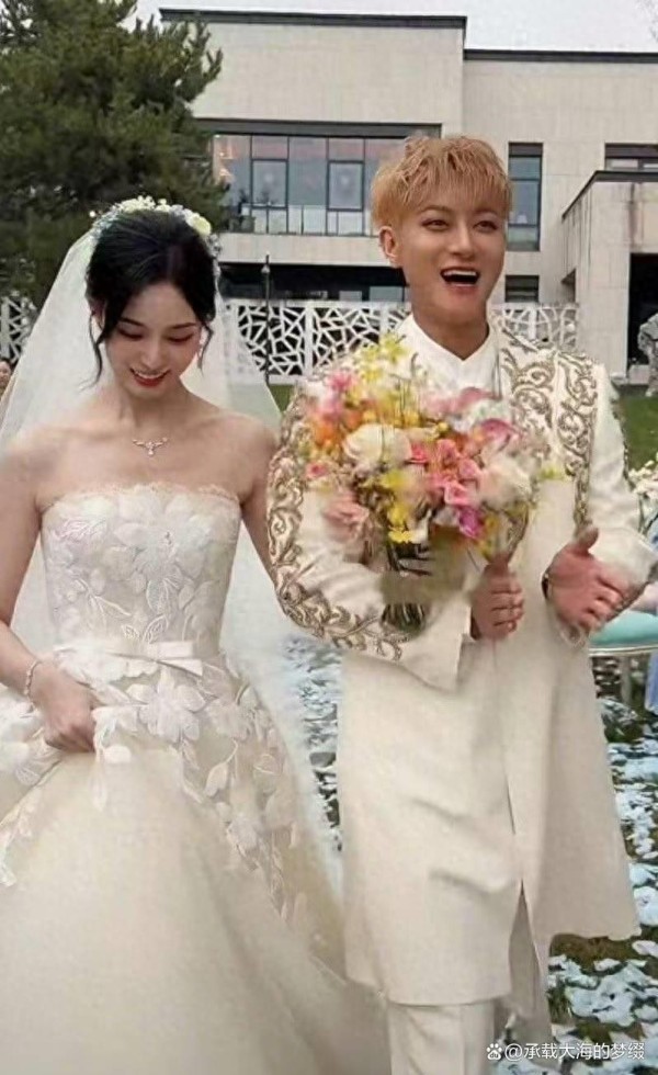黄子韬徐艺洋的婚礼：当西兰花替代捧花，真实击败豪华鲜花