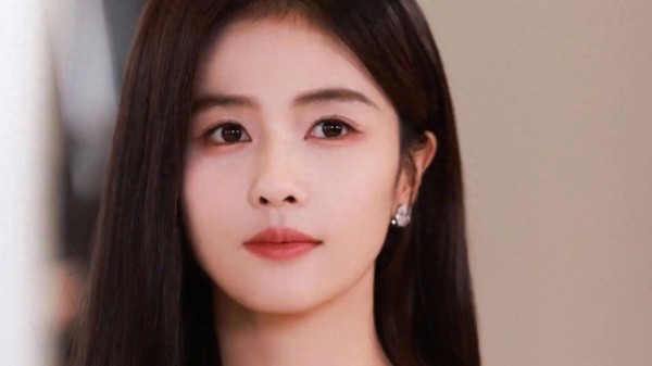 白鹿:从荧幕女神变身时尚icon,美丽秘诀大揭秘!