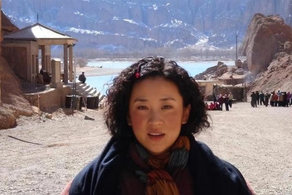 她是国家一级演员,与罗晋分手后嫁大19岁富豪,结婚12年零绯闻