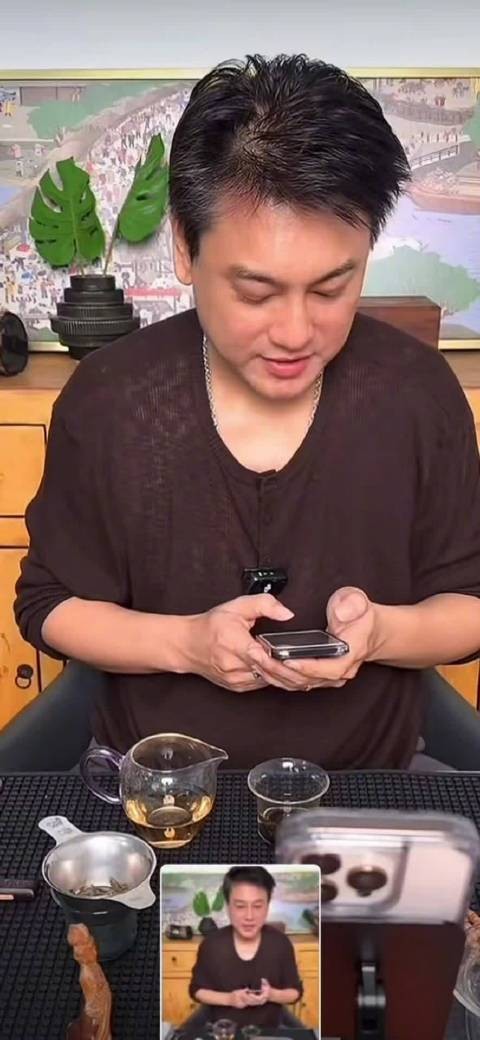 朱孝天被质疑泄密F4<a target=