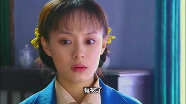 女人在做饭时不小心摔碎了碗，意外发现了惊天秘密