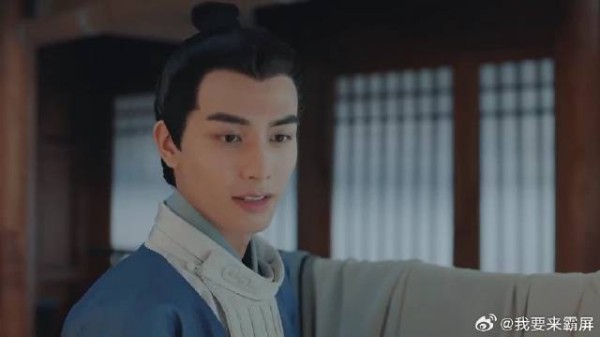 漂亮书生:鞠婧祎不让宋威龙脱衣服,宋威龙缠着娇妻