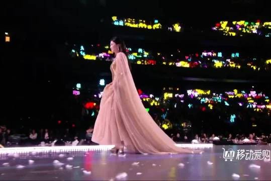 都来看白鹿的获奖感言!好强的气场,好美的语言!