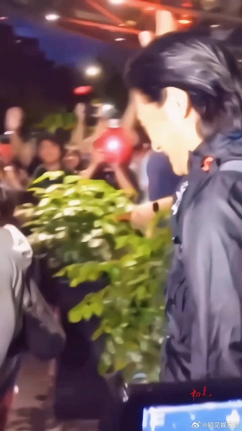 最爱发哥，一生塑造无数经典，没有别墅豪宅，夫妻恩爱30年