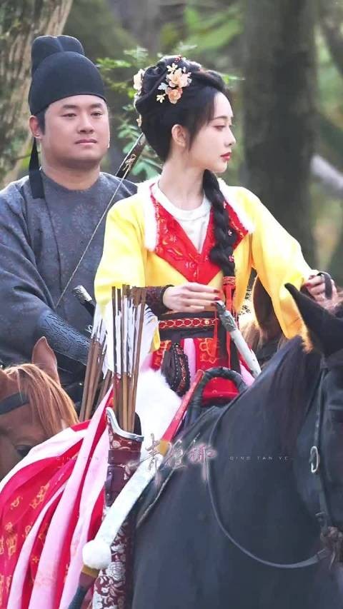 孟子义《尚公主》暮晚摇新造型路透，摇摇公主能文能武，好厉害啊