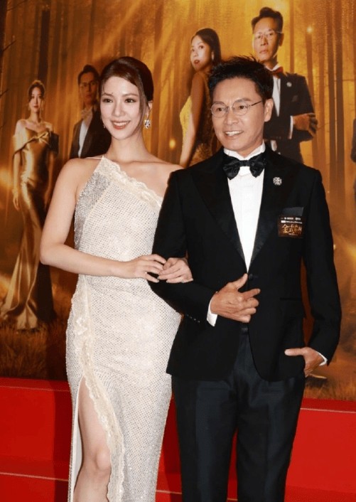 陈晓华否认与郭晋安恋情:剧组演员大家都感情好好,现在继续工作为上