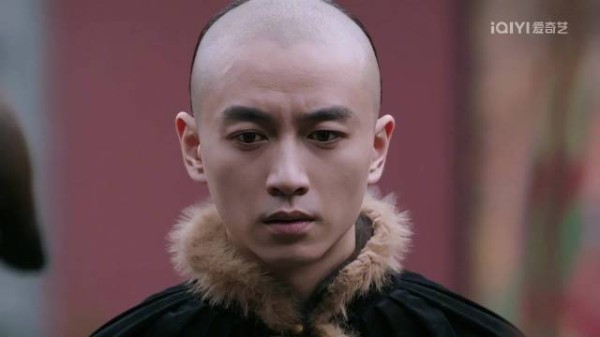 李万堂被亲父坑害流放多年母子苦等重逢已物是人非