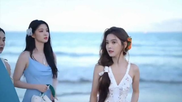 当王楚然和章若楠同框,这就是天底下最美的一幅画