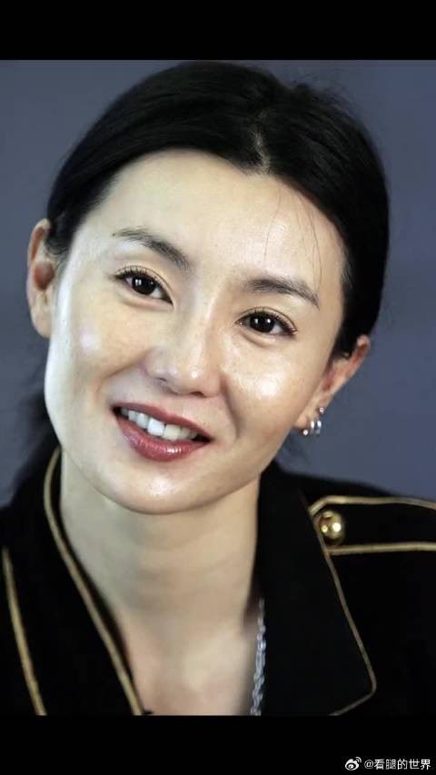 2005年张曼玉在纽约电影节生图，那年她 41岁