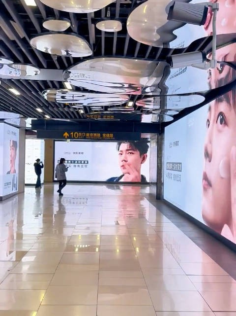 天呐这也太过瘾了吧?四面八方都是战