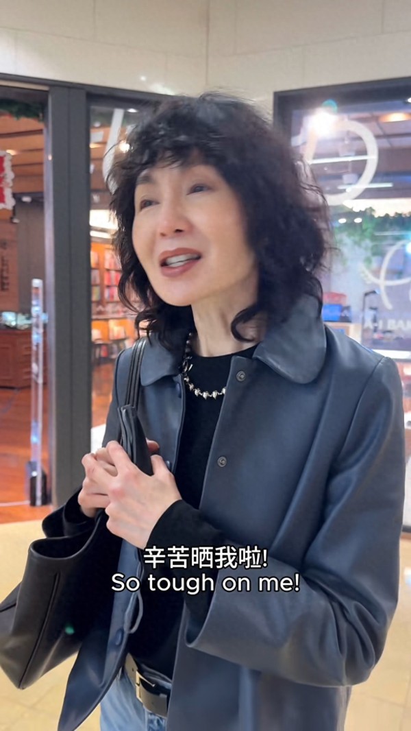 61岁香港著名女星退休生活曝光，现在已经不会出来拍戏了