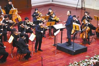 天音弦乐室内乐团 音乐会《冬日暖音》上演