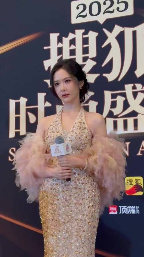 王艺瑾赞孟子义敬业满分，称其优秀女演员