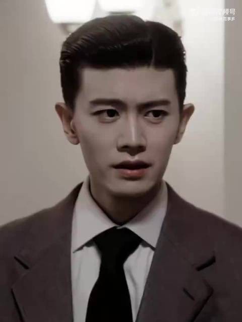 任嘉伦太适合大背头了，这段太有TVB那味儿了！