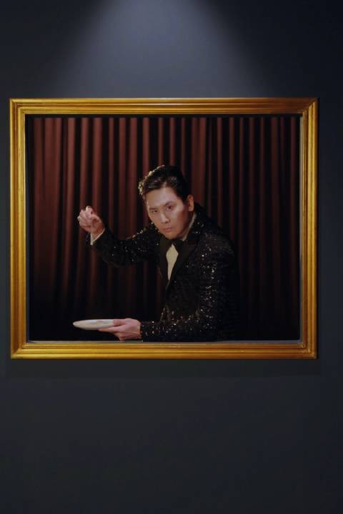 于晓光2025芭莎艺术之夜演绎与光互动