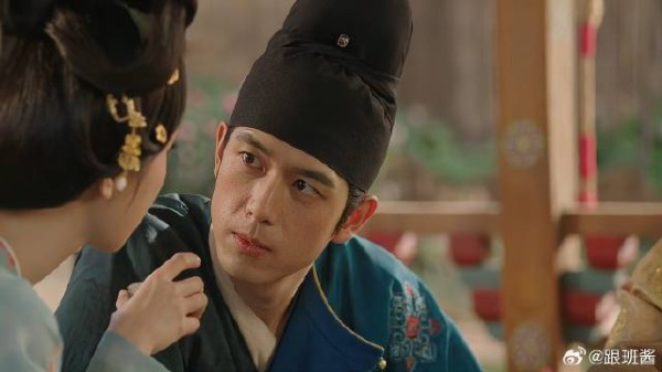 何淮芳教皇上如何追妻，蒋长扬搬板凳坐过来，也听她讲