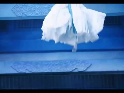 长月烬明桑酒入魔道复仇,左眼突现诡异紫光