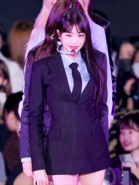 终于知道绸缎般的头发是什么样了 张元英