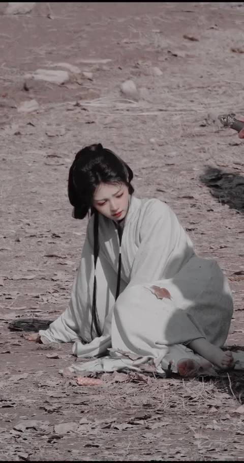 这个薇薇我见犹怜了