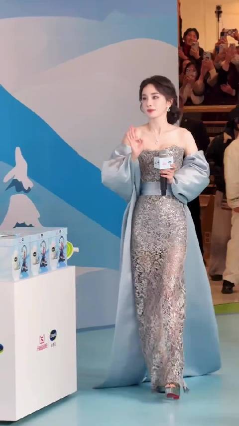 从高出看杨幂的大幂幂