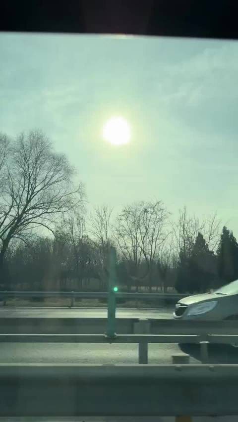 72岁赵雅芝优雅依旧,自然美感获赞