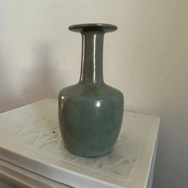 汝窑天青釉盘口瓶