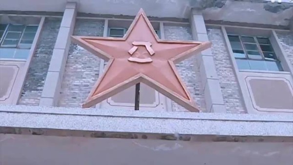 亮剑:赵刚到了军部之后,得知被骗后大发脾气,并扬言不见冯楠!