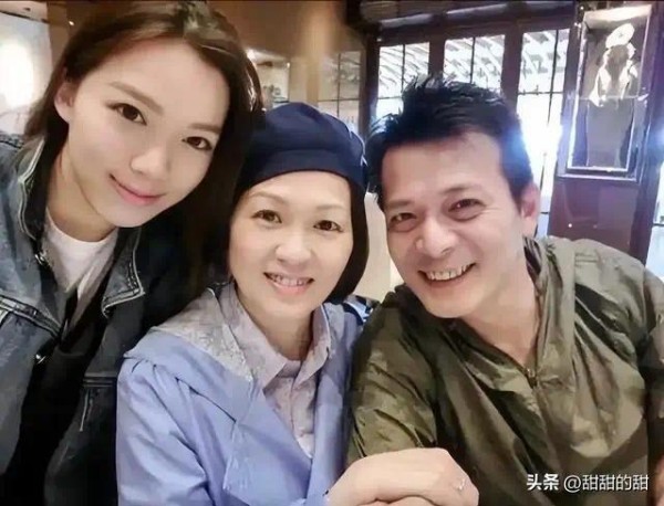 64岁黄日华藏不住了？任达华喊“快了”，关宝慧5年绯闻要成真？