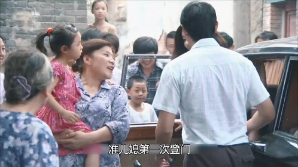 准儿媳登门婆婆仅备四菜,专家称门当户对婚姻观仍具现实意义