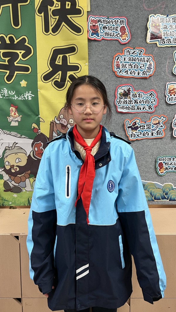 嘴上说着“全靠蒙”，其实都是传统文化爱好者，两位初中生首次参赛就拿下周冠军