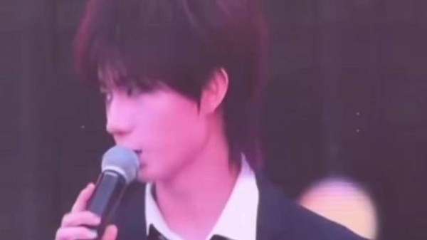 张子墨说跨年要多和粉丝互动，要让粉丝朋友们幸福一点