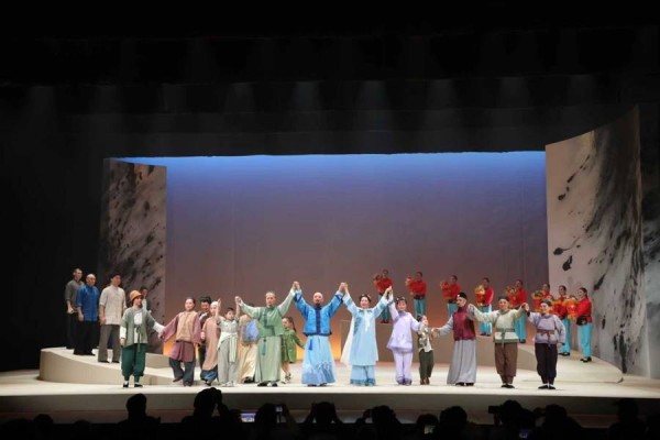 听过南汇首任知县钦琏吗？他的故事搬上了舞台！这部大型原创越剧曹路首演