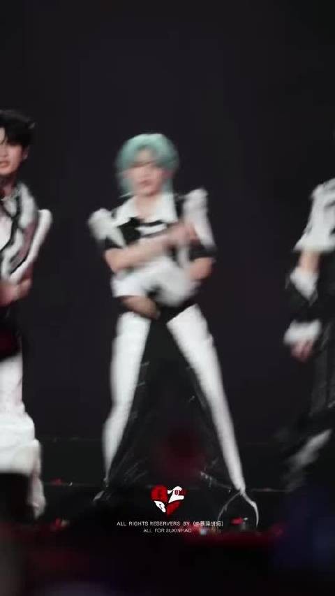 新音三天全程红海盛放，彻彻底底见证了苏新皓的超强影响力！苏新皓走花路吧